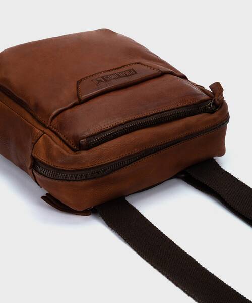 Men's shoulder bags | CERVO MHA-187 | COGNAC | Pikolinos